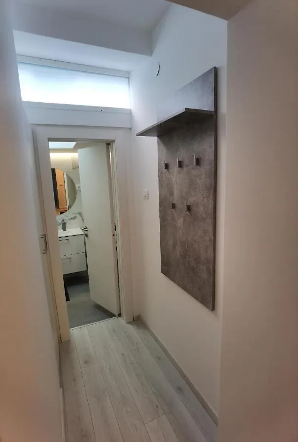Apartment Oliver Rijeka 0*,